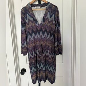 Veronica M dress. 3/4 length sleeves and tie at waist. Size Medium.